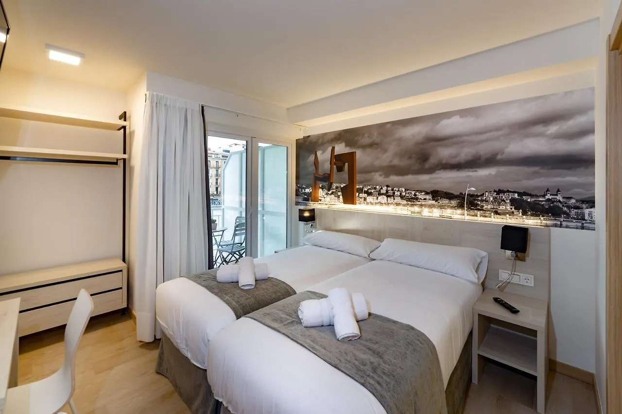 Atotxa Rooms سان سيباستيان 2*,